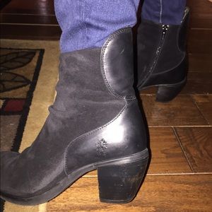 Fly London black leather size 9.5